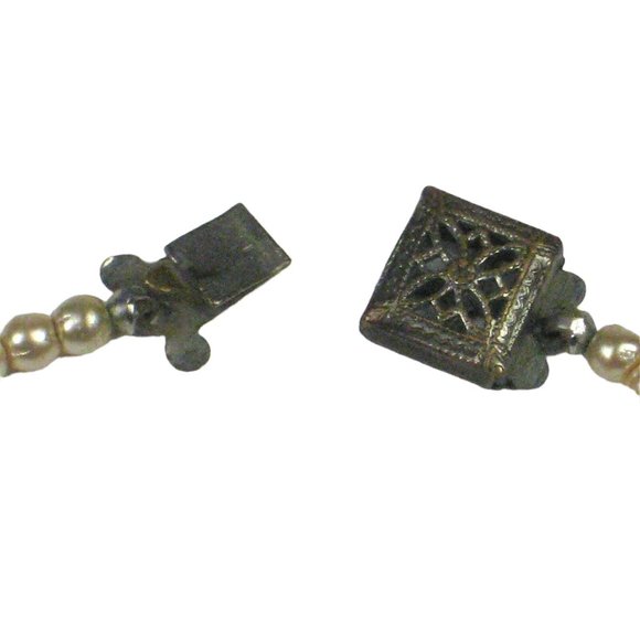 Imitation Pearl Necklace Choker 16 inch Strand Beaded Box Clasp Retro vintage - Picture 7 of 7